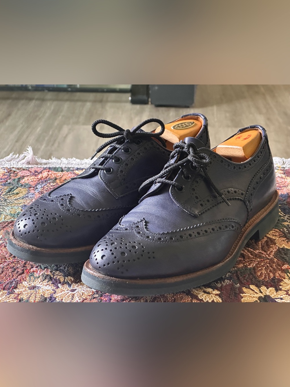 Tricker's London Navy Blue Leather Brogue Derby Men’s Dress Shoe Size 9.5